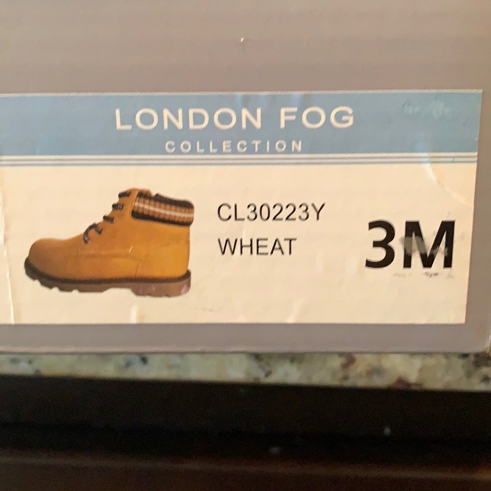 Kids shoes